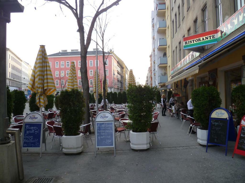 Jungle Apartment Vienna Self Check-In Dış mekan fotoğraf