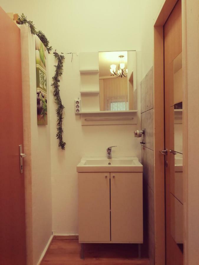 Jungle Apartment Vienna Self Check-In Dış mekan fotoğraf