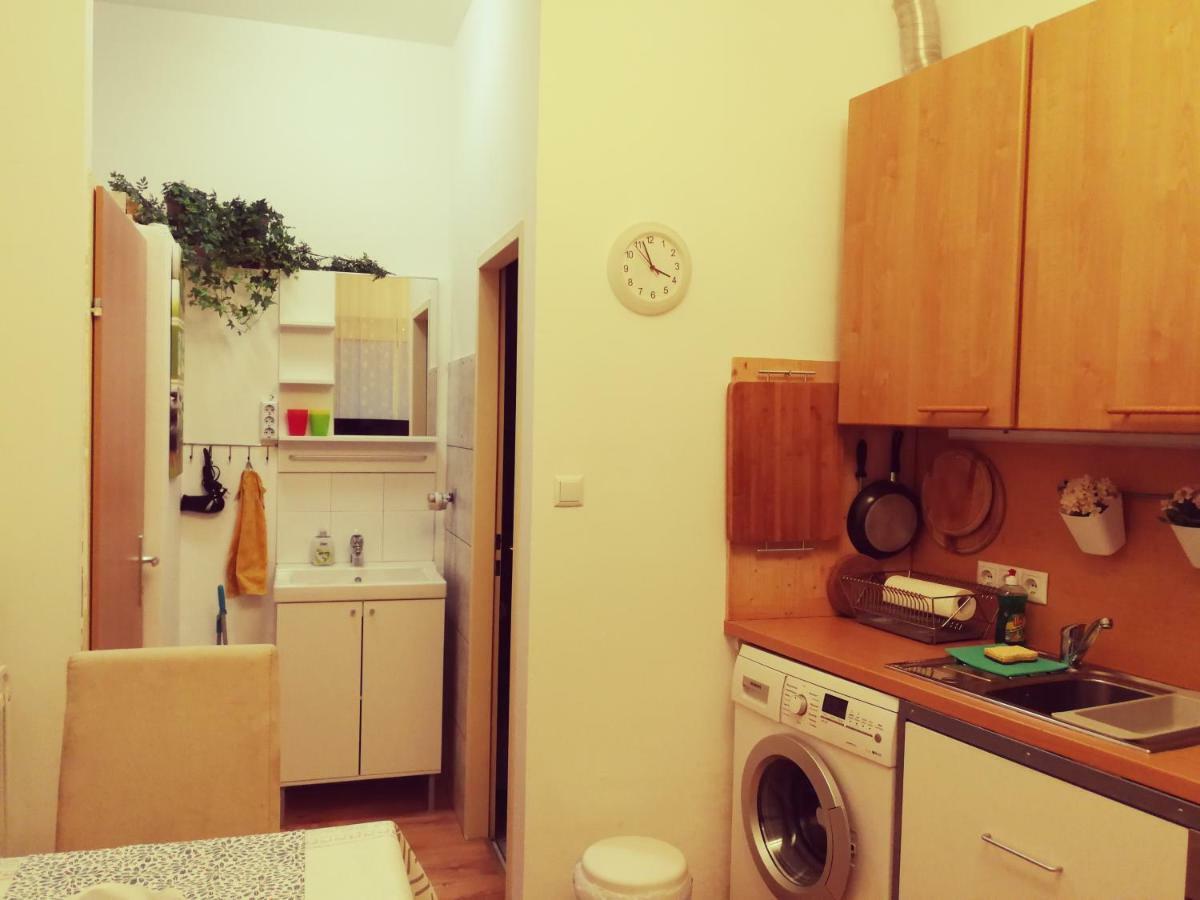 Jungle Apartment Vienna Self Check-In Dış mekan fotoğraf